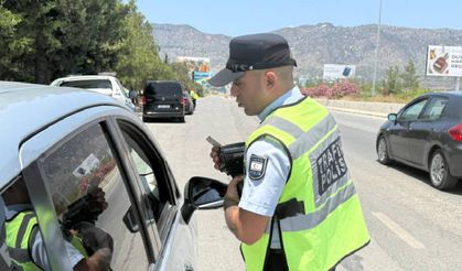 Trafik denetimlerinde 350 sürücü rapor edildi, 57 araç trafikten men edildi