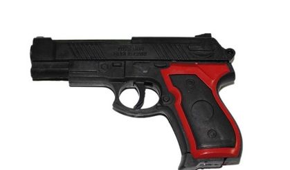 Yer Gazimağusa: Trafikte oyuncak tabanca gösterdi!