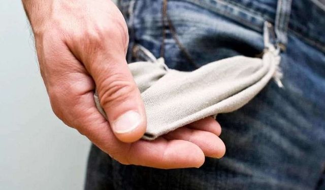 Rum basını yazdı: Kıbrıslı Rumların yüzde 14.9'u fakirlik tehlikesinde