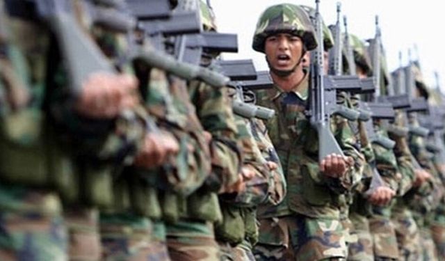 Çok sayıda Kıbrıslı Rum, profesyonel askeri eğitim almak için özel şirketlere ödeme yapıyor