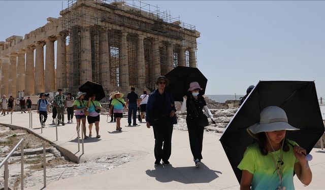 Yunanistan'da çöl sıcaklıkları pazar gününe kadar devam edecek
