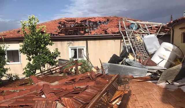 Kötü hava koşulları Güney Kıbrıs'ta da etkili oldu