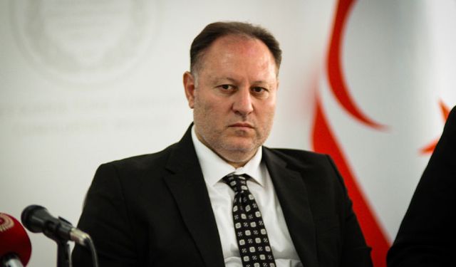 Öztürkler, İngiliz Milletvekili Khan’a yapılan baskıyı eleştirdi