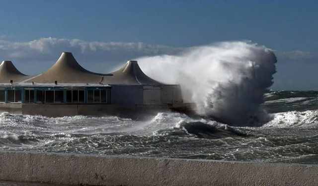 Karada ve denizde fırtına etkili oluyor