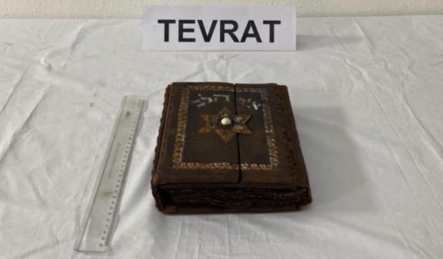 700 yıllık Tevrat ele geçirildi