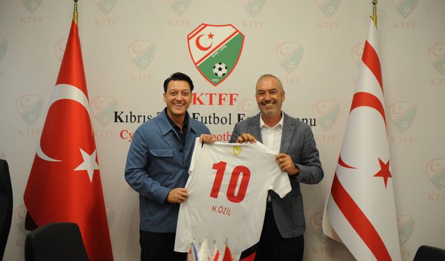 Mesut Özil’den Kıbrıs Türk Futbol Federasyonu’na ziyaret