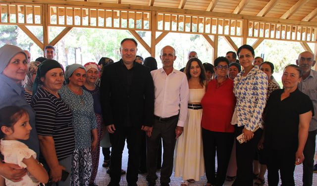 Öztürkler: Bayraklarımız altında ilelebet yaşayacağız