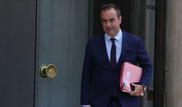 Macron, Sebastien Lecornu'yu yeni başbakan olarak atadı