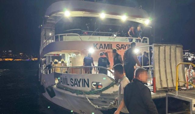 İstanbul'da vapur ile gemi çarpıştı