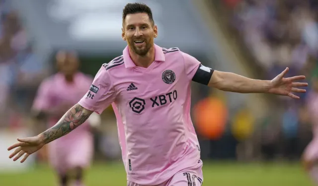 Lionel Messi, yeni sözleşme imzaladı: Yıldız isim 41 yaşına kadar futbol oynayacak