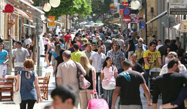 Güney Kıbrıs’ta yasal olarak ikamet eden yabancı ülke vatandaşlarının sayısı yaklaşık 200 bin