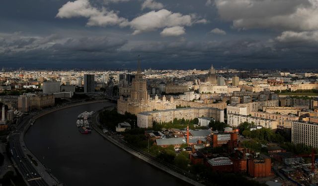 Rusya'ya yurt dışından giren sim kartların internet erişimi engellenecek