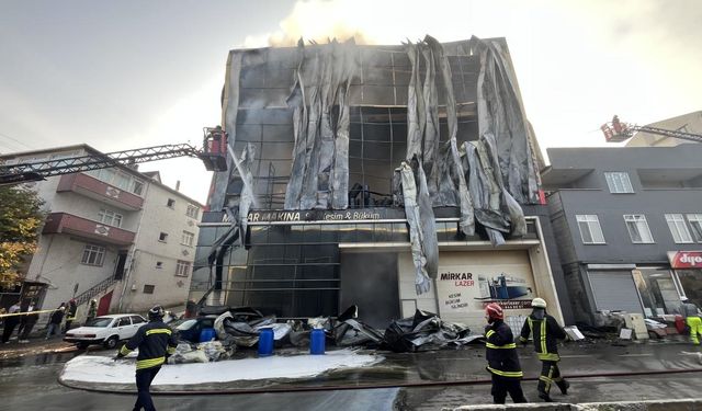 Kocaeli'deki depo yangınıyla ilgili 7 kişi açığa alındı