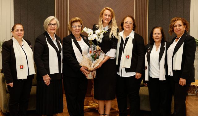 Nilden Erhürman Kıbrıs Türk Kadınlar Birliği Güzelyurt Şubesi temsilcileriyle görüştü