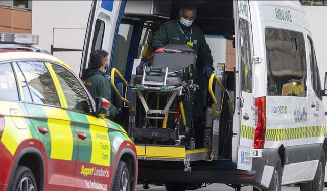 Yabancı sağlık çalışanları, göçmen karşıtlığı ve ırkçılık nedeniyle İngiltere'den ayrılıyor