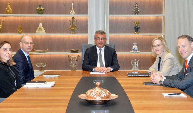 Cumhurbaşkanı Erhürman, ABD’nin Lefkoşa Büyükelçisi Davis’i kabul etti