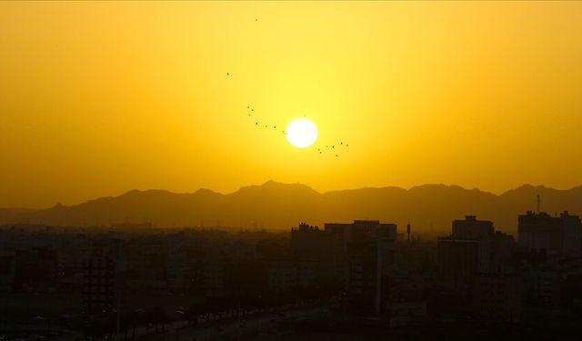 Uyku sorunu yaşayan gençlere "sabah güneşi" önerisi