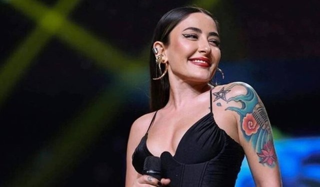 Melek Mosso Kıbrıs sahnesinde fenalaştı