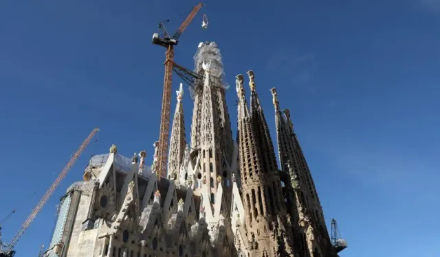 İnşaatı 144 yıl sürdü... Dünyanın en yüksek kilisesinde son aşama!