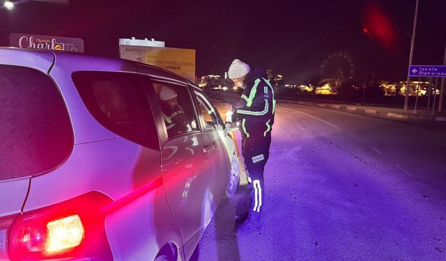 Lefkoşa ve İskele’de denetim: 13 Kişi tutuklandı, 550’den fazla sürücüye işlem
