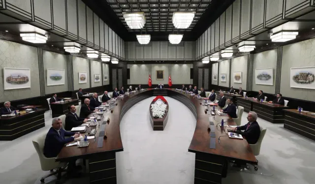 Türkiye'de kabinede bayrak değişimi: Yerlikaya ve Tunç gitti, Çiftçi ve Gürlek geldi