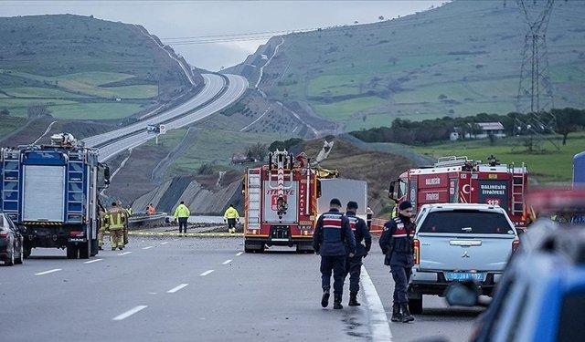 Balıkesir’de F-16 uçağı düştü: Pilot şehit oldu