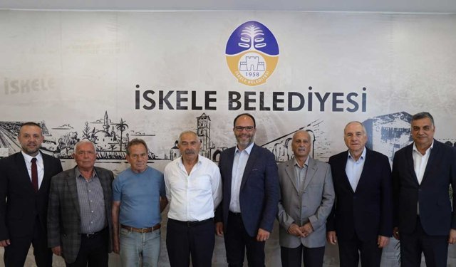 Kıbrıs Türk Belediye Başkanları Derneği’nden Sadıkoğlu’na ziyaret