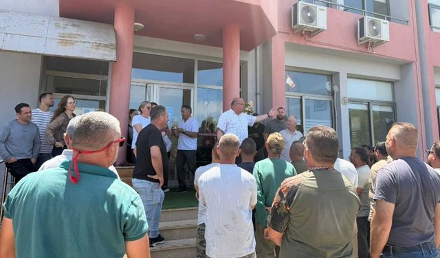 Erenköy-Karpaz Belediye Başkanı Bakırcı personel ile bayramlaştı