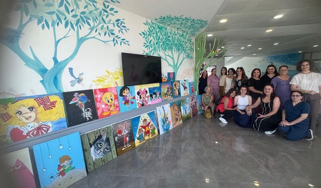 Mavi Fırça Sanat Evi, Çocuk Onkoloji Servisi’ne bağışta bulundu