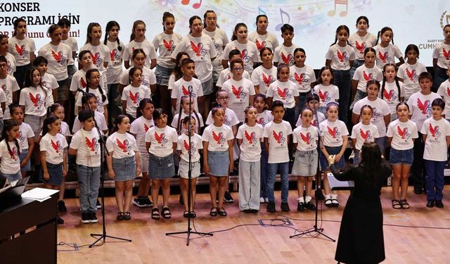 Cumhurbaşkanlığı Çoksesli Çocuk Korosu ilk konserini verdi