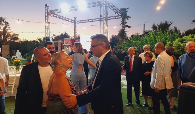 Erhürman rahatsızlığı ardından 11 Temmuz Basın Günü resepsiyona katıldı