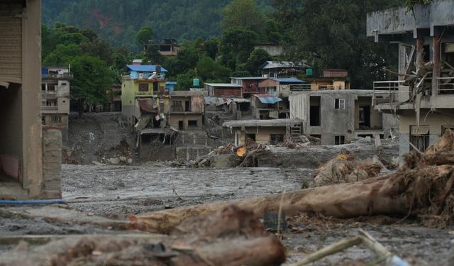 Nepal'deki selde hayatını kaybedenlerin sayısı 616'ya çıktı