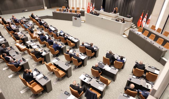 Genel Kurul’da, kamu görevlileri değişiklik yasa önerileri kabul edildi
