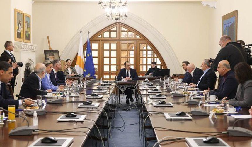 Hristodulidis’in Bilgilendirmesi Sonrası Partilerden Peş Peşe Açıklamalar