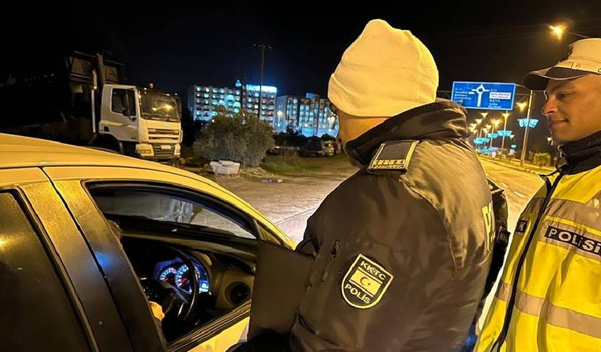 Trafik denetimlerinde 373 sürücü rapor edildi