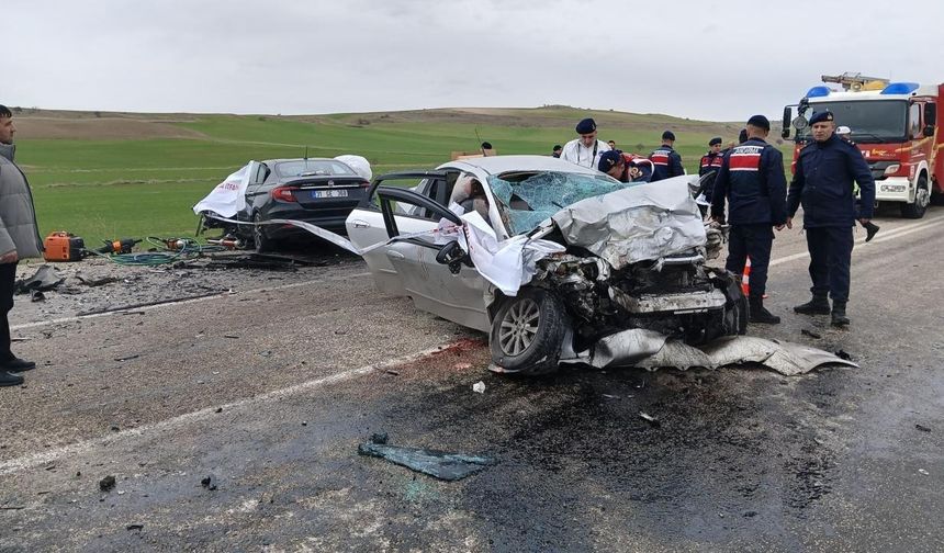 Türkiye'de Kurban Bayramı tatilinde trafiğe 44 can...