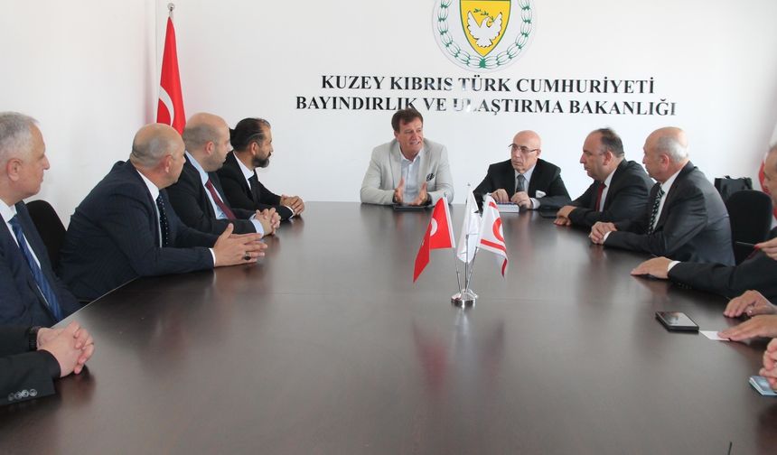 Arıklı, Türk Dünyası Mühendisler ve Mimarlar Birliği heyetini kabul etti