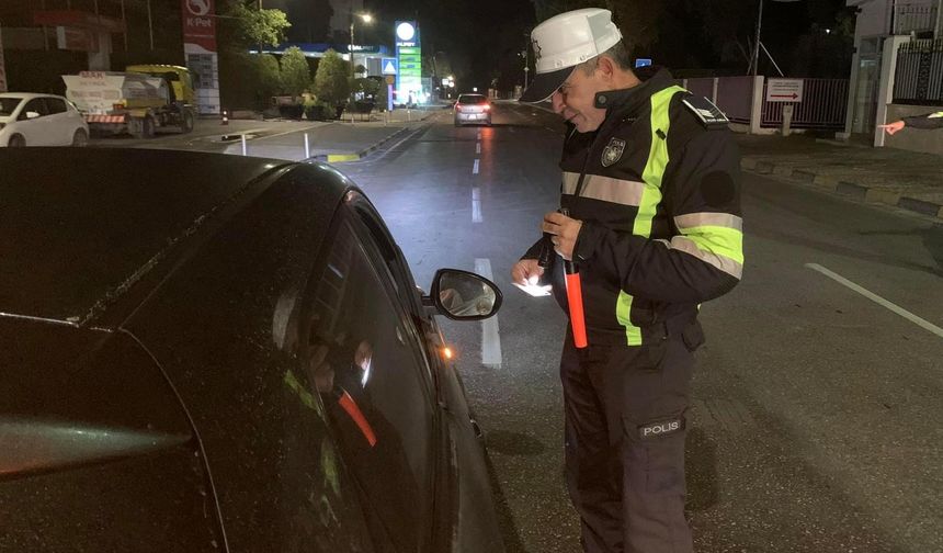 Trafik denetimleri...306 sürücü rapor edildi, 41 araç trafikten men edildi!
