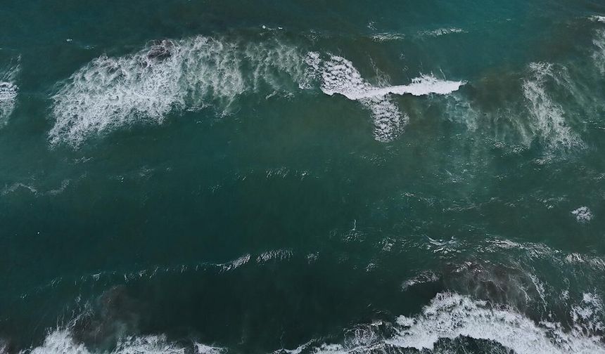 Akdeniz'de alabora olan düzensiz göçmen teknesindeki 70'ten fazla kişi kayboldu