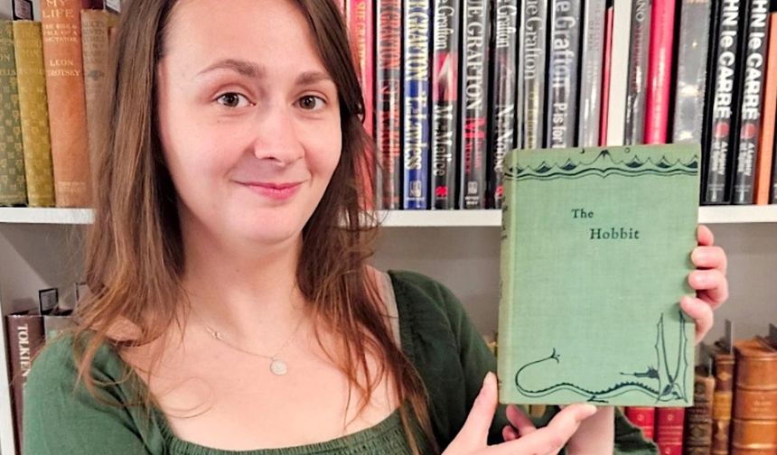 Temizlik yaparken bulunan kitap 43 bin sterline satıldı