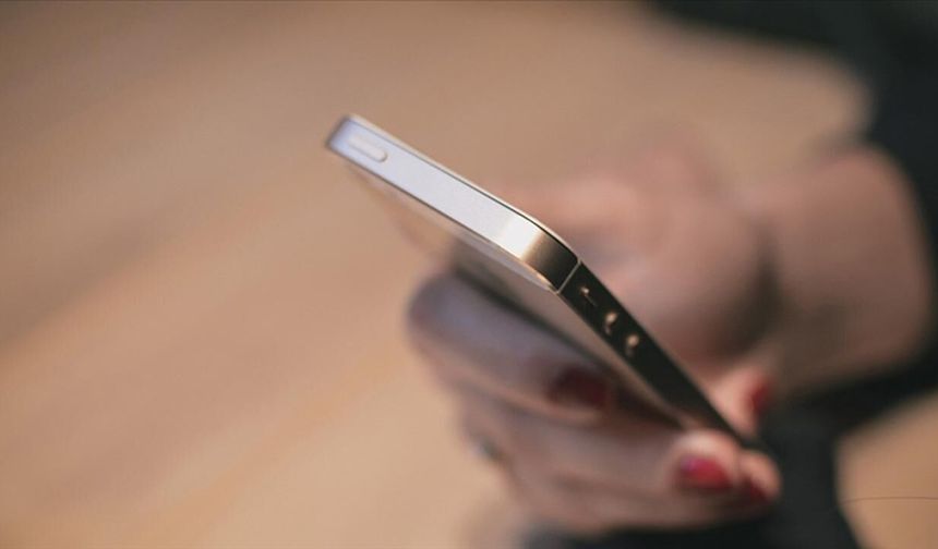 Güney Kıbrıs'ta olağanüstü hal durumunda telefonlara SMS gönderilecek