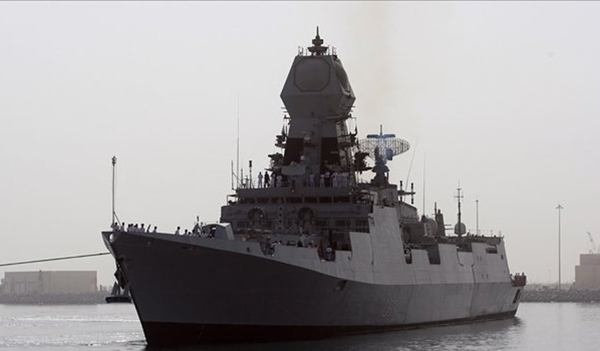 ABD Donanması, İran Kargo Gemisine Müdahale Etti