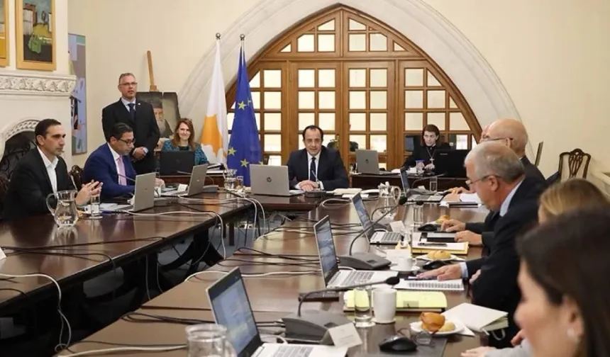 “Hristodulidis Hükümetine Düşük Not”