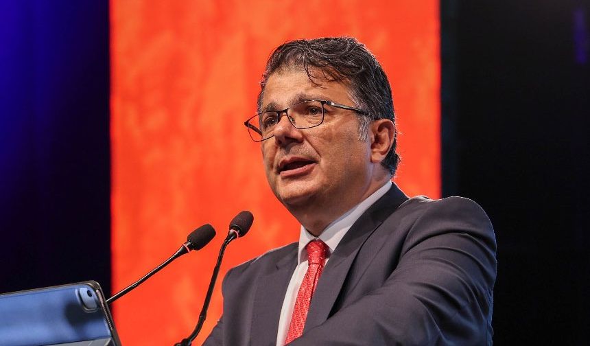 Akansoy: Eğer Kıbrıs meselesinde oluşan yeni siyasal merkeze ayak uyduramıyorsanız, görevi bırakın