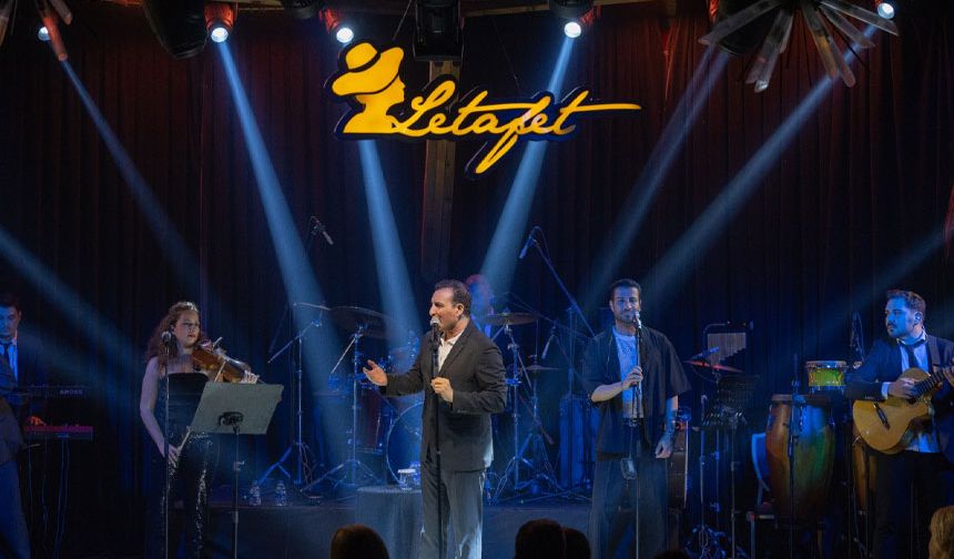 Aşk şarkılarının aranan ismi Rafet El Roman, Merit Park Letafet’te sahne aldı