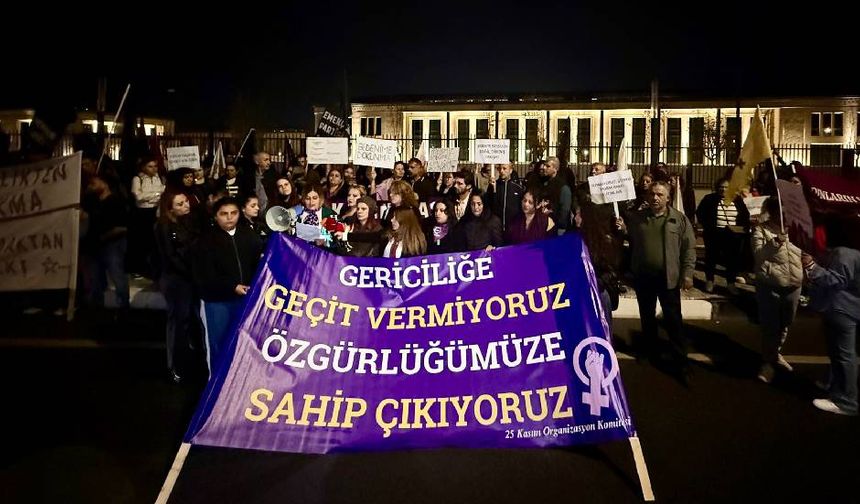 "Susmuyoruz, korkmuyoruz, itaat etmiyoruz!"