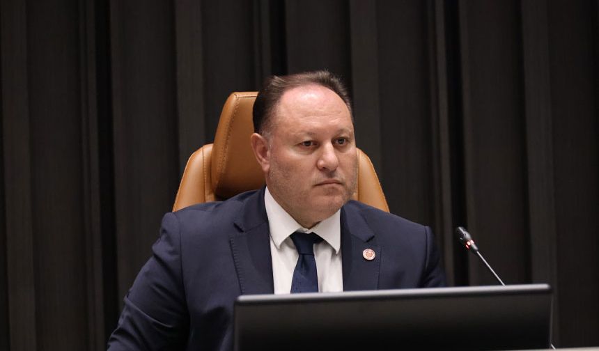 Meclis Başkanı Öztürkler’den CTP Lideri İncirli’ye Tebrik