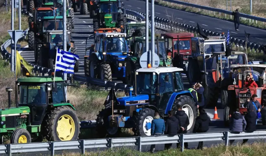 Yunanistan'da eylemci çiftçiler, 48 saat yol ve sınır kapılarını kapatma kararı aldı