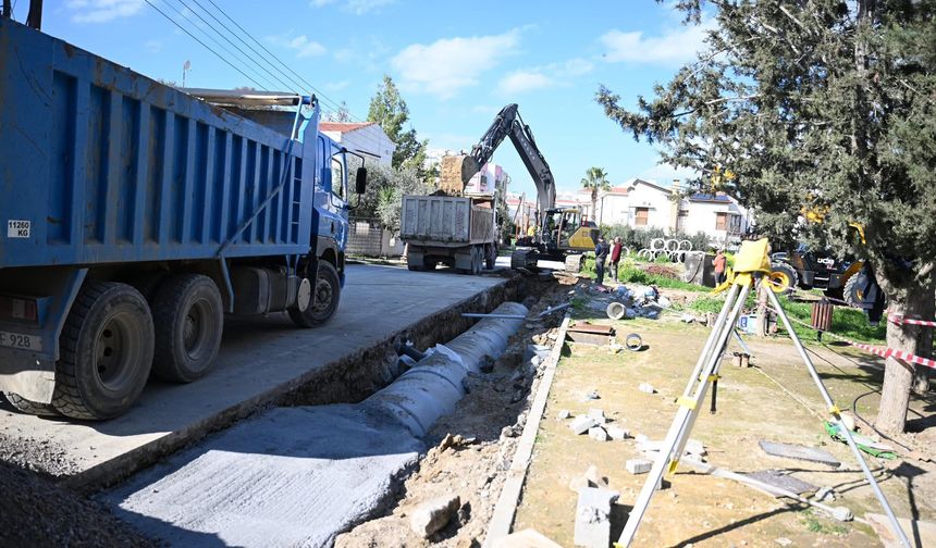Gönyeli Acısu Sokak’ta yağmur suyu drenaj kapasitesi artırılıyor