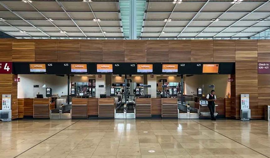 Münih Havalimanı’nda havacılık krizi: 500 yolcu uçaklarda sabahladı